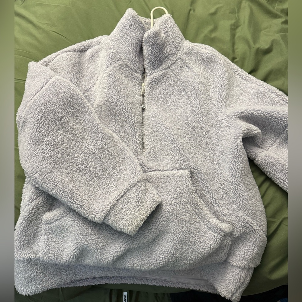 Lululemon light purple sherpa scuba